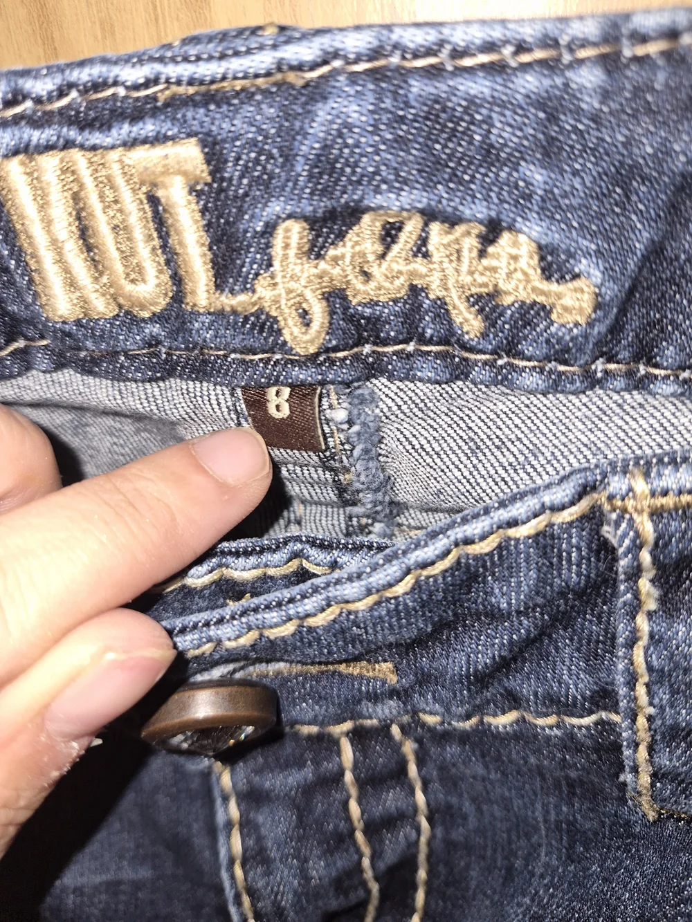 Kut from the Kloth kut from